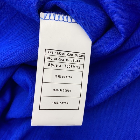 NWT Women’s Toronto Maple Leafs Logo T-Shirt Blue Size L - Picture 4 of 7